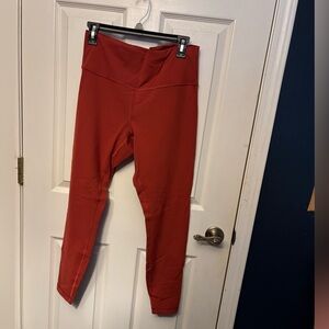 Lululemon Wunder Train High-Rise Tight 28"
ColourCayenne
Size 14